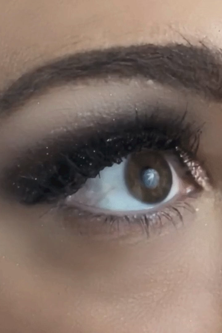 Arsenal silver lip gloss and Liquid Diamond Shimmer on eyes video