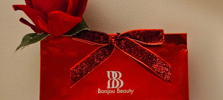 Red mini lip gloss bag with red rose